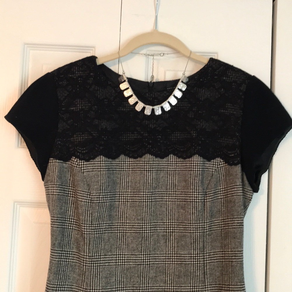 Wool dress with lace trim